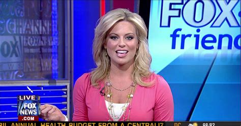 Catch her anchoring the 6,9,10,11pm. Fox News' sexy Courtney Friel - Sexy Leg Cross