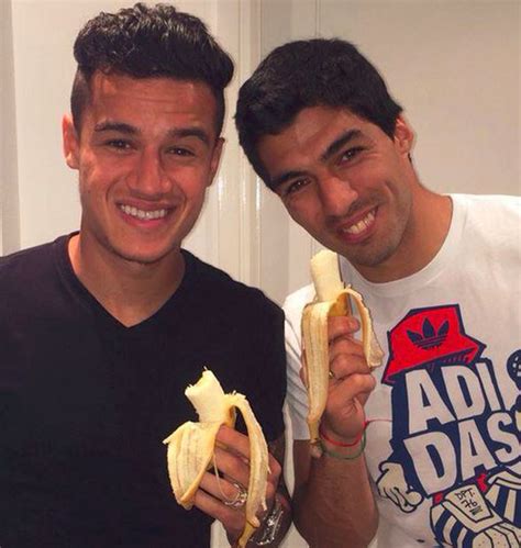 Barcelonas Dani Alves Eats Banana That Was Thrown At Him By A Fan For The Win