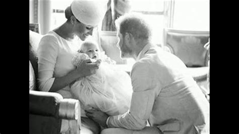 It was just last month that prince harry and meghan markle announced they were expecting their second child, doing so on the anniversary. Meghan and Harry Release New Photo Of Baby Archie (2019 ...