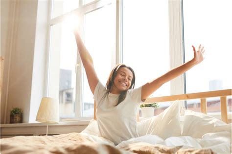 4 Tips To Wake Up Early And Stay Awake