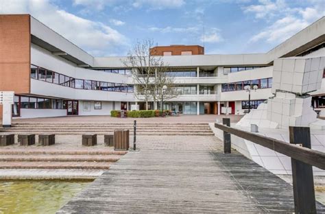 24 december 2020, wednesday , evening. bureaux à louer - CAMPUS ST CHRISTOPHE 95800 Ile-de-France ...