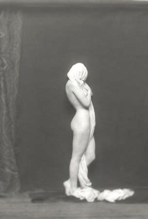 Vintage Erotic Photo Art Nude Model Ziegfeld Girls Pics