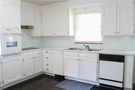How did you prep the cabinets? Painting oak cabinets white: An amazing transformation ...