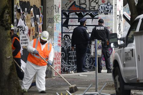 Seattle Police Arrest 32 As They Regain Control of East Precinct In CHAZ