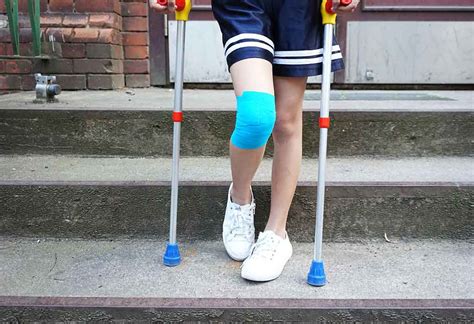 Kids Crutches How To Help Your Child Learn To Stand And Walk With It
