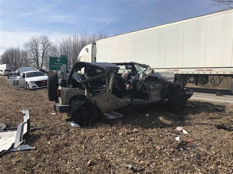 Two Injured In Sunday Morning Crash On Interstate 65 1010 Wcsi