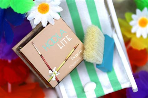 Glam And Shine Beautyblog Review Benefit Hoola Lite Bronzer