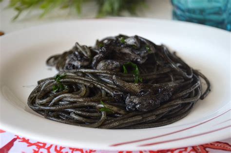 10 modi per usare il nero di seppia in cucina