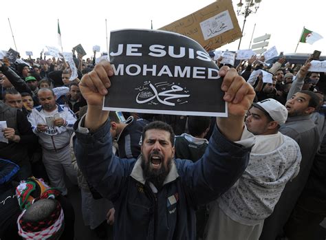 Muslims Protest Prophet Cartoon 4 Killed In Niger The Columbian