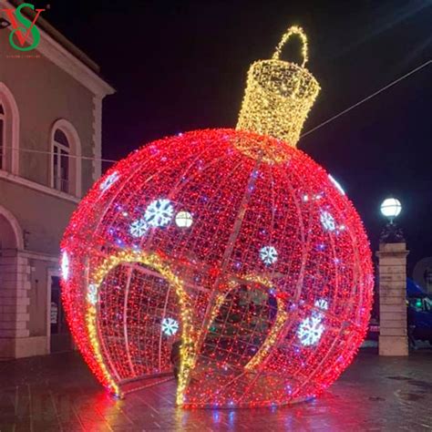 Giant Outdoor Christmas Baubles