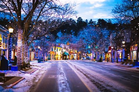 Visit The Estes Park Holiday Trail In Colorado This Winter
