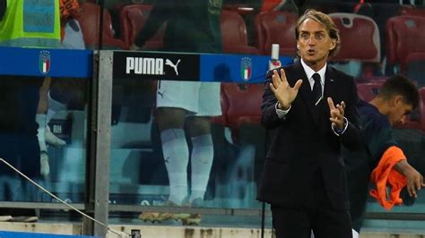 Roberto mancini menegaskan ujian babak 16 besar ini disebutkan lebih sulit daripada perempat final nantinya. Eurocopa 2021: Roberto Mancini: "Ganamos cuatro Mundiales ...