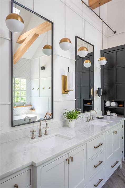 It can really give a trick to our eyes. Black & White Modern Farmhouse Bathroom - Home Bunch ...