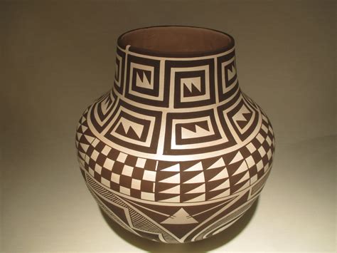 Laguna Pottery By Myron Sarracino Native American Pottery