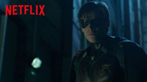 A team of young superheroes led by nightwing (formerly batman's first robin) form to combat evil and other perils. NYCC 2018 Titans : un nouveau trailer pour la nouvelle ...