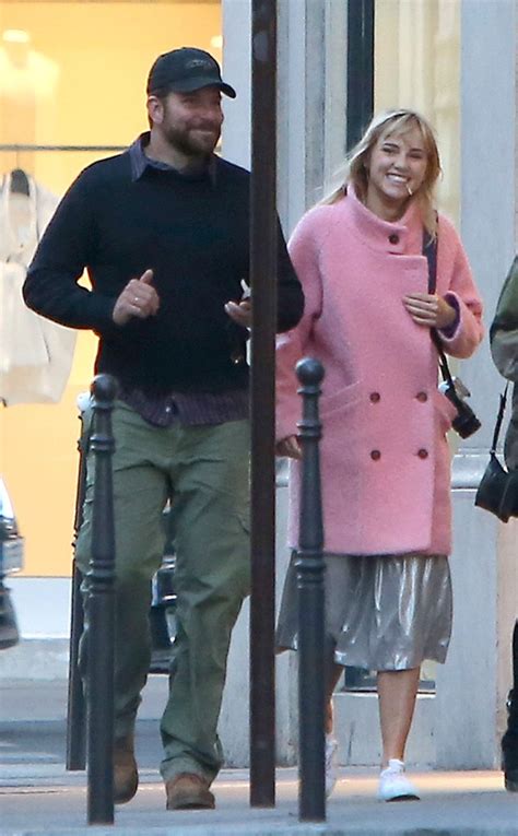 Bradley Cooper And Suki Waterhouse Sightsee In Paris See The Couple S Cute Pics E News