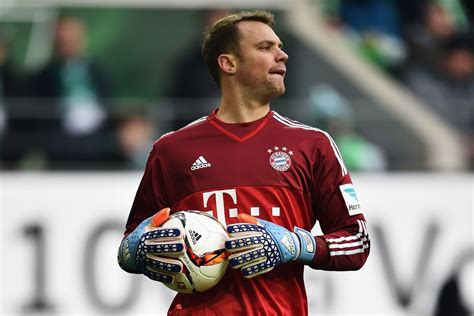Manchester City set to offer Manuel Neuer €20 million annual salary ...