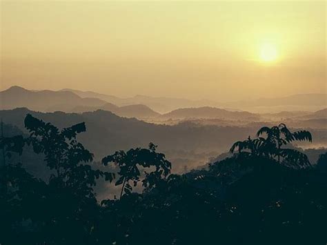 Sunset Over The Sri Lankan Mountains Natural Beauty Of Sri Lanka
