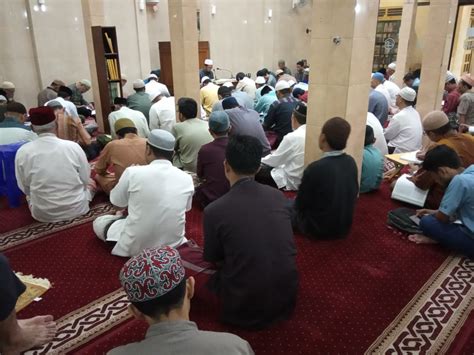 Yang berkecimpung dalam dunia pendidikan dan sosial. Kantin Masjid Al Hikmah BP Wetan - Solusi Investasi ...