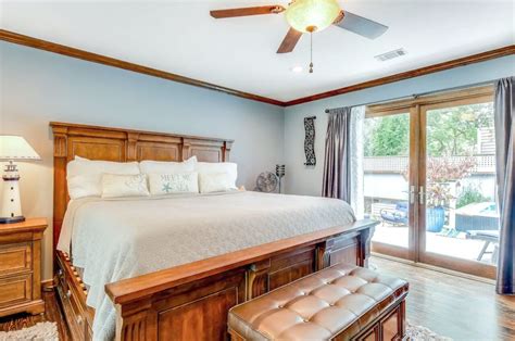 11 Savannah, Georgia, Airbnbs Near Downtown, the River, and the Beach