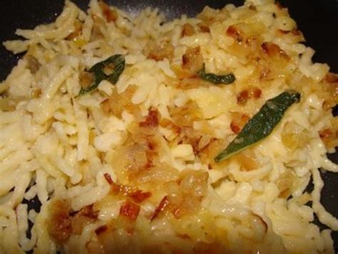 Cremige Käsespätzle mit Salbei Rezept