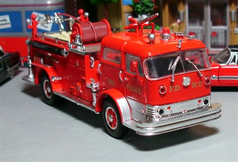 Fdny fire truck replaces fire truck. My Code 3 Diecast Fire Truck Collection: 1958 Mack Pumper FDNY #305