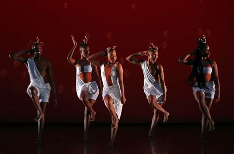 Review Fall For Dances Sampler Platter Of Extremes The New York Times