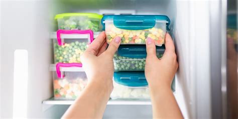 How To Properly Choose And Store Freezer Bags And Containers For