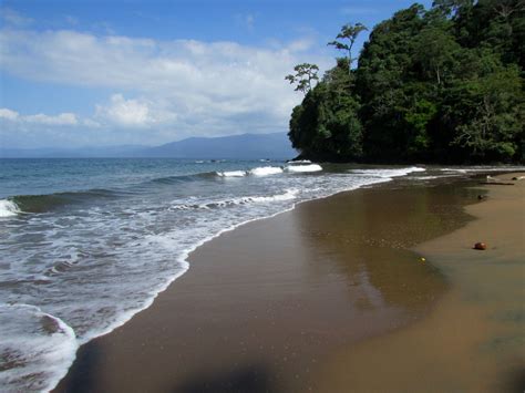 Bahía Solano Cómo Llegar A La Joya Del Océano Pacífico En El Chocó