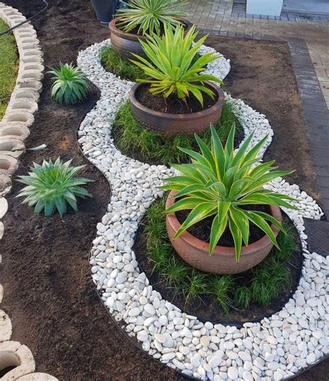 Decorar El Jardín Con Piedras Decorativas Jardines Con Piedra Decorativa Small Front Yard
