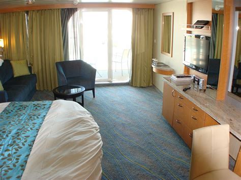 With additional perks such as concierge service, priority boarding and departure privileges, and dedicated entertainment seating, everything you need. Photo: Junior Suite Cabin on DECK 11 | Allure of the Seas ...