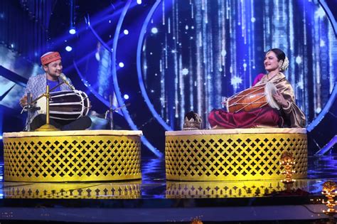Rekha Performs On Indian Idol 12 Stage Leaves Contestants Mesmerised See Photos Television