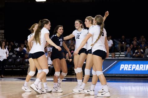 Byu Women S Volleyball Advances To Sixth Straight Sweet