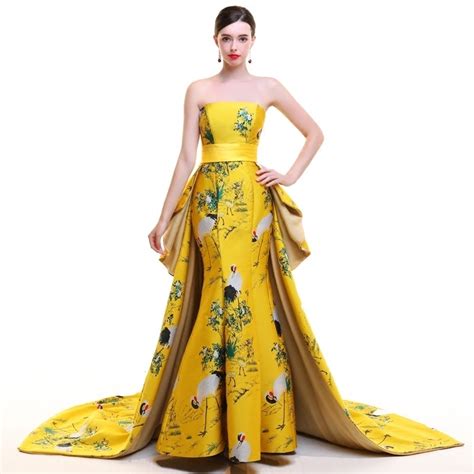 Strapless Trailing Evening Gown Party Dresses Chinese Traditional Wedding Dress Yellow Stain