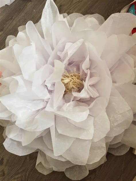 How To Make Giant Tissue Paper Flowers · The Glitzy Pear