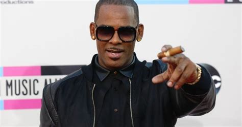 R Kelly Sued By Mississippi Sherrif Over Alleged Affair With The Sheriffs Wife