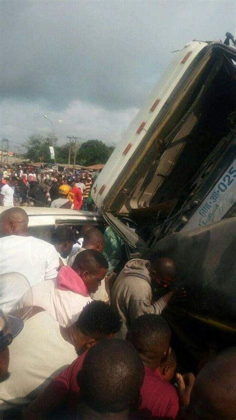 Dangote Truck Crushes 8 People To Death In Edo State Graphic Photos