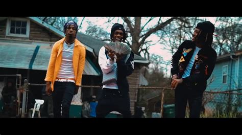 Till now, the video has reached 25.6k likes and has been retweeted on 6.3k occasions. Slim Santana ft. Yung Ban & YNW Melly - RP (Video)