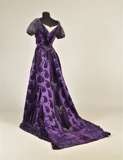 lot 528 worth velvet on satin gown 1910 whitakerauction historical dresses edwardian dress