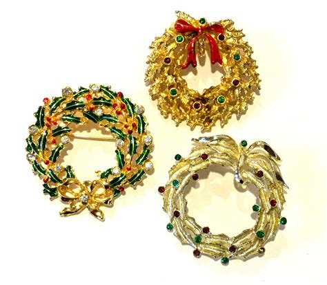 Christmas Wreaths Three Vintage Costume Jewelry Pins