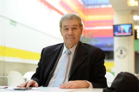 Il ne se considérait cependant pas comme un artiste et réalisait ces dessins pour son plaisir personnel. Con Víctor Hugo Morales, que relatará la Copa América a ...