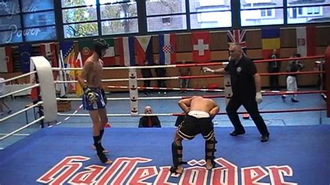 Petit numéro d'arnautovic puis centre de schlager mais donnarumma est sur la trajectoire ! Adrian Mina ( România ) vs Colarossi Alessio ( Italia ) 31 ...