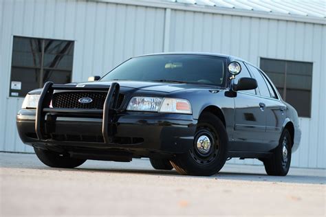 Metro police department ford crown victoria (texas). unmarked police car crown vic - Google Search | Lieux à ...