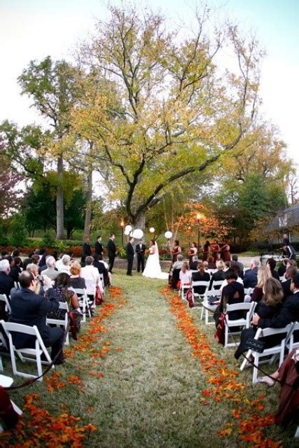 36 Awesome Outdoor Décor Fall Wedding Ideas Weddingomania