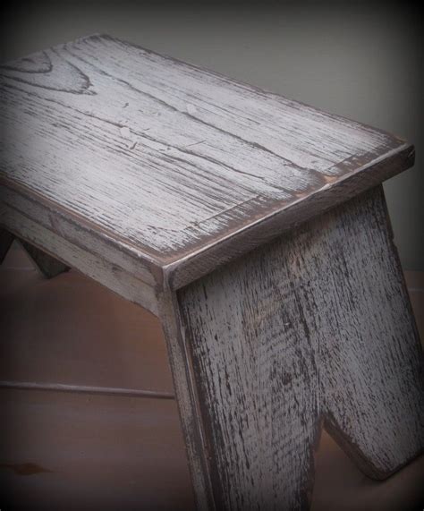 Fantastic Tutorial On Faux Distressed Paint Finish Painted Furniture