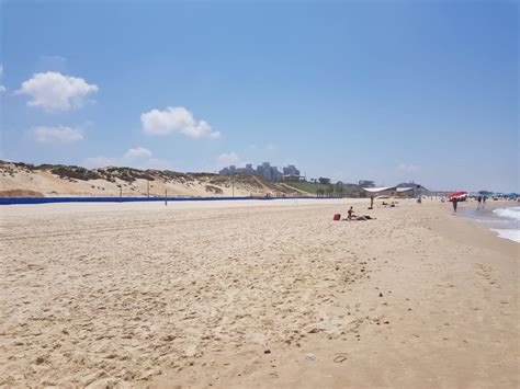 במידה שאתם עומדים בתנאי הזכאות לדרכון ירוק היכנסו לאתר משרד הבריאות, והזינו את הפרטים שלכם לצורך בדיקת זכאות. מדד "חוף נקי" של המשרד להגנת הסביבה קבע כי חוף בת-ים הוא ...