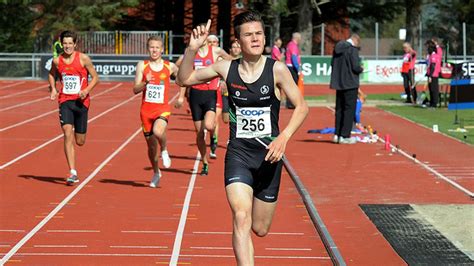 Jakob ingebrigtsen wins the 2018 european 1500m title in berlin from marcin lewandowski (l) and jake wightman. Jakob Ingebrigtsen breaks four minutes - The Norwegian ...
