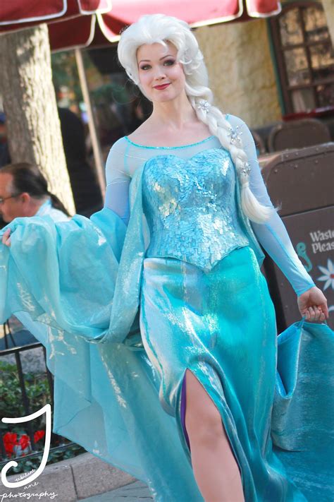 Disneyland Elsa Character