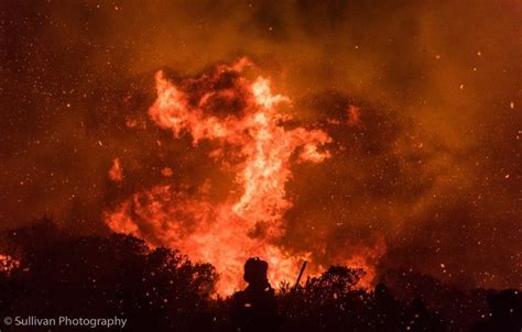 Very mild (max 19°c on mon afternoon, min 13°c on tue night). 12 Apostles Hotel Safe After Evacuation But Fire Continues ...