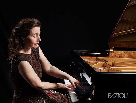 Angela Hewitt Plays A Magisterial Beethoven Emperor Concerto Seen And